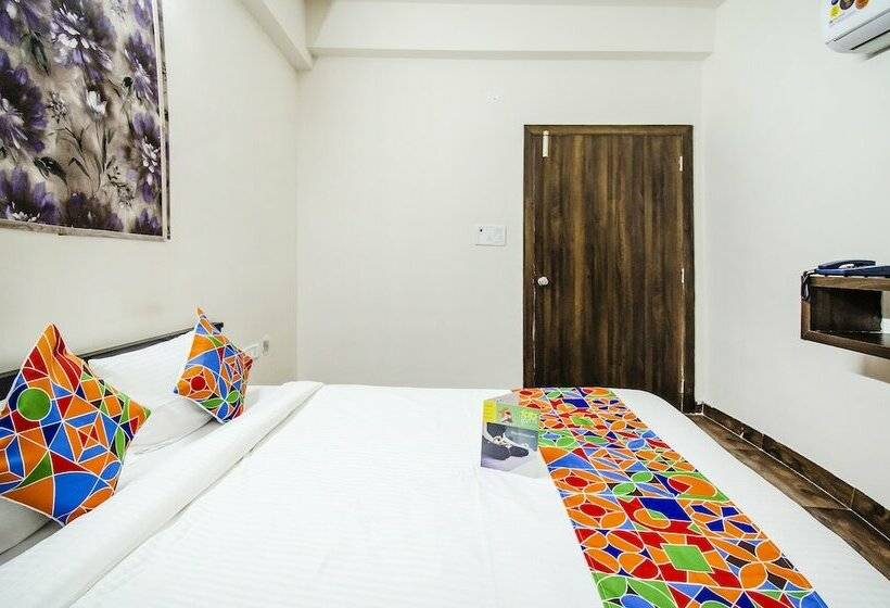 فندق Fabescape Himadri Inn