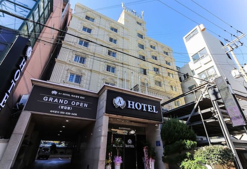 호텔 Geojedo Gohyeon Aplus