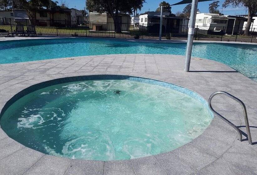 هتل Ingenia Holidays Moruya