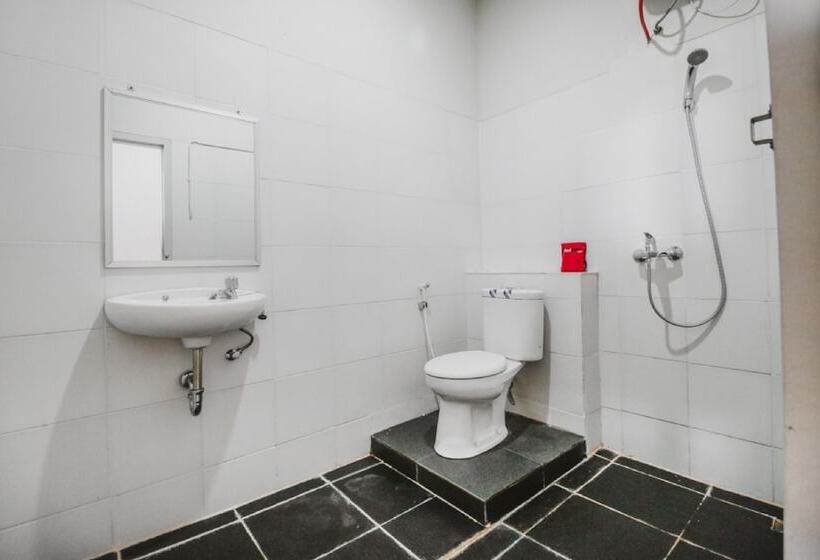 호텔 Reddoorz @ Jalan Hayam Wuruk Lampung