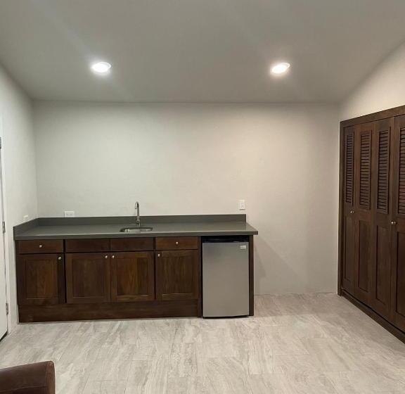 فندق Roaring River Golf & Accommodations