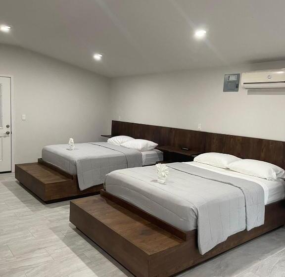 فندق Roaring River Golf & Accommodations