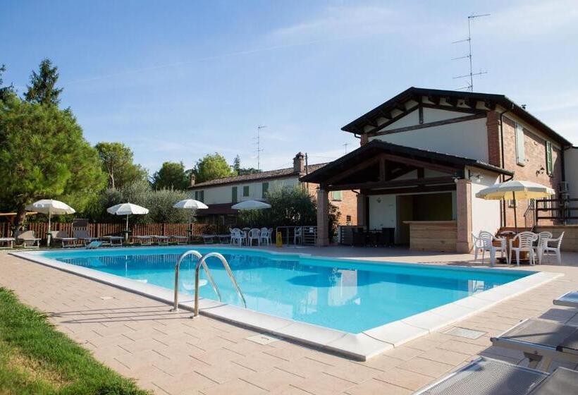 田舎風ホテル Agriturismo E Cantina La Sabbiona