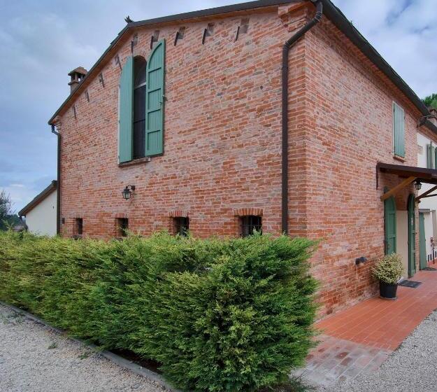 田舎風ホテル Agriturismo E Cantina La Sabbiona