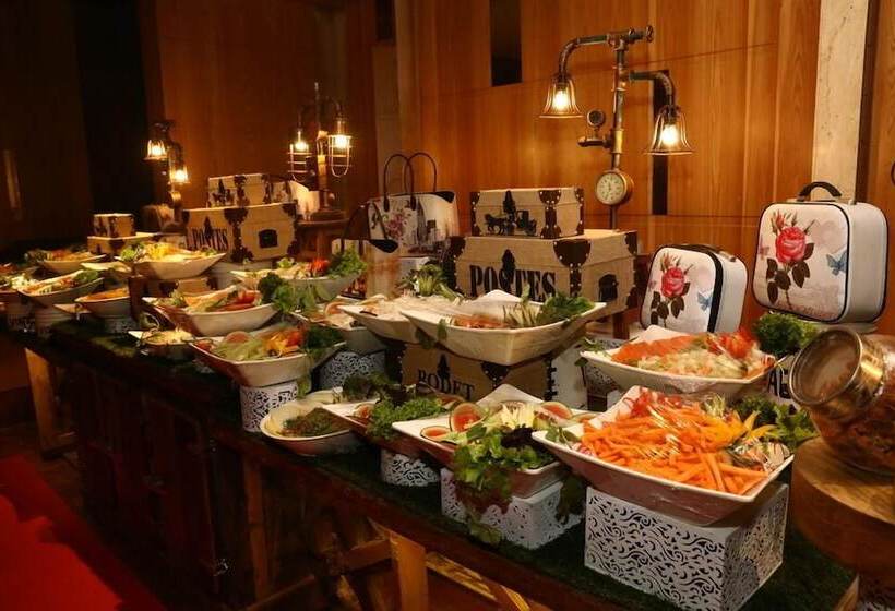 בית מלון כפרי The Utsav Grand Banquets & Resort