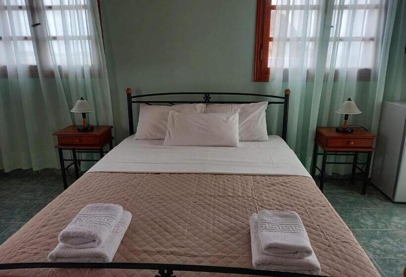 بنسيون Agnantio