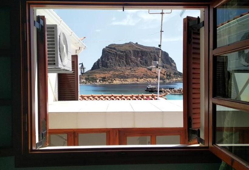 بنسيون Agnantio