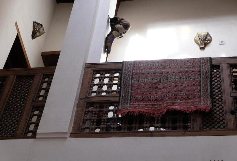 膳宿费 Dar Houdou