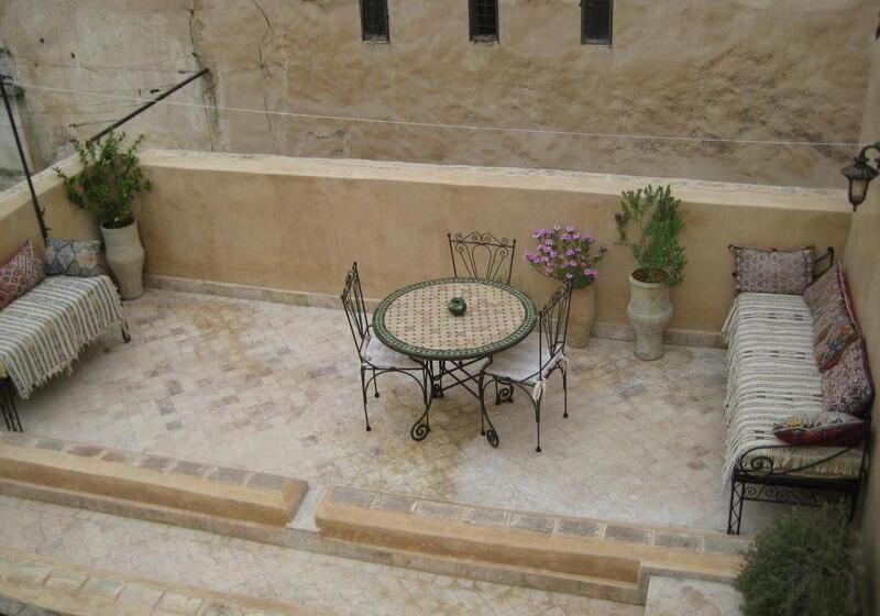 膳宿费 Dar Houdou