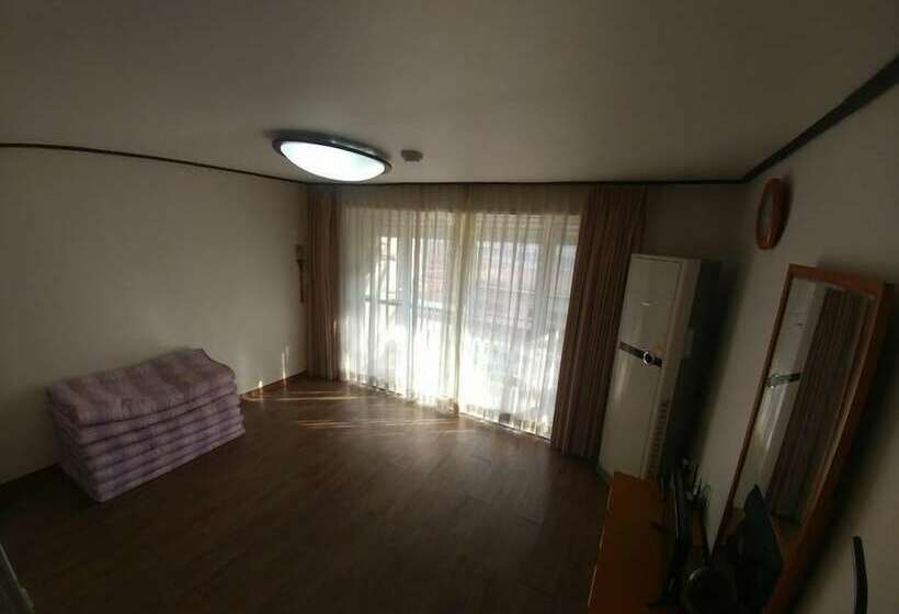 פנסיון Dongseoul Respia