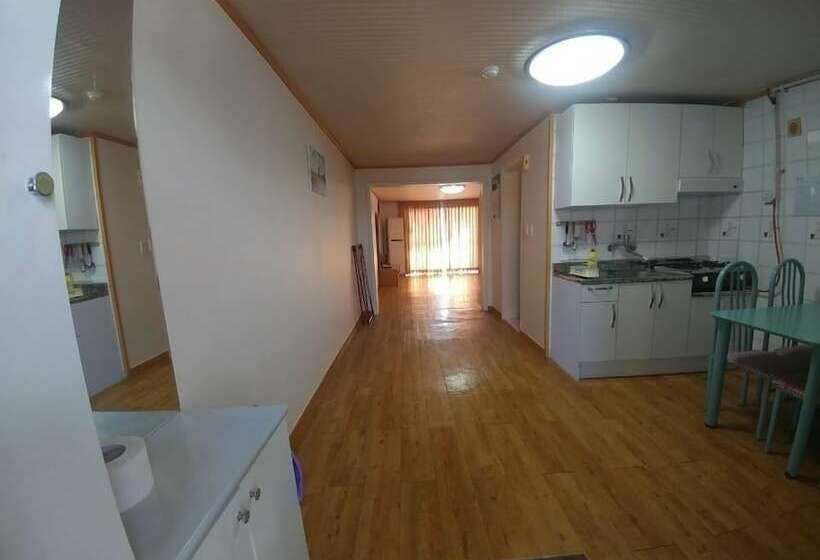 פנסיון Dongseoul Respia