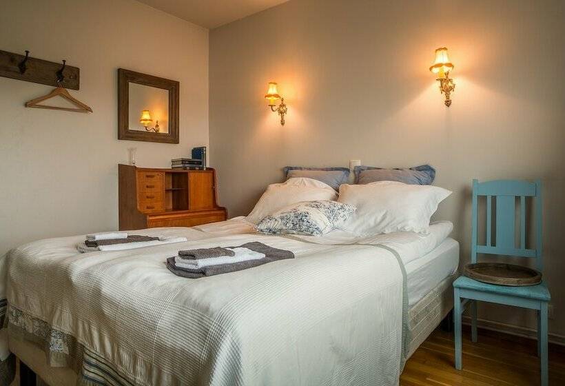 پانسیون Höfðagata Guesthouse