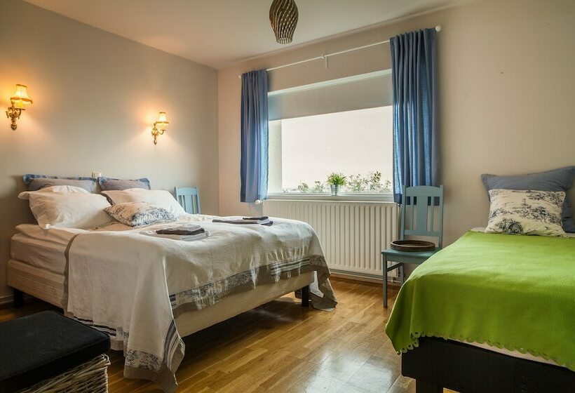 پانسیون Höfðagata Guesthouse