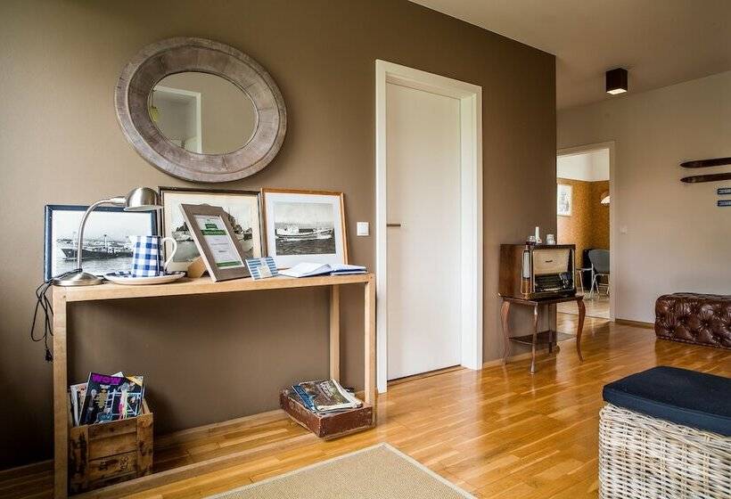 پانسیون Höfðagata Guesthouse