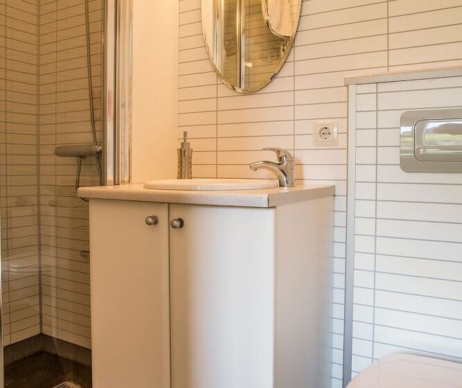 پانسیون Höfðagata Guesthouse