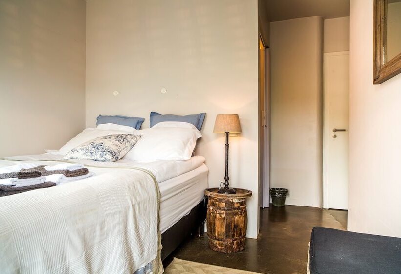 پانسیون Höfðagata Guesthouse