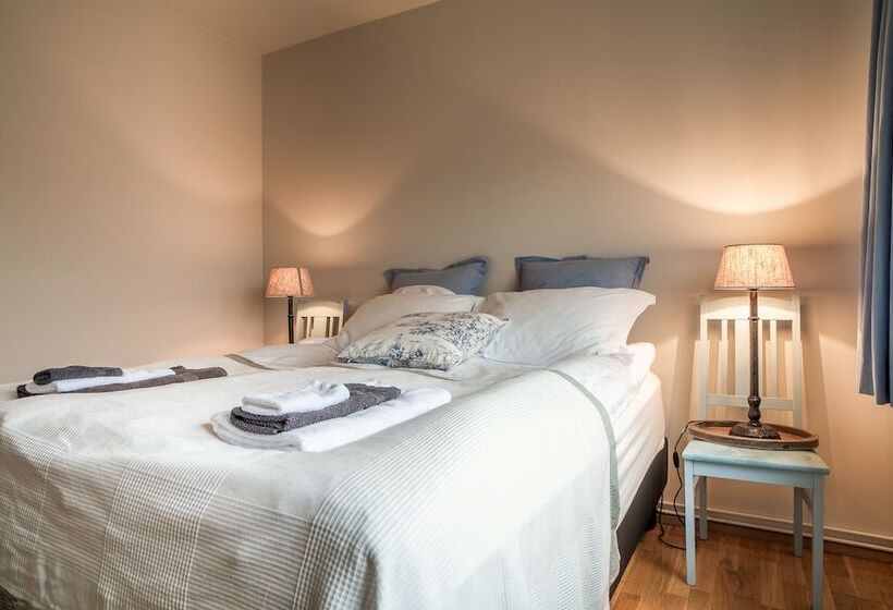 پانسیون Höfðagata Guesthouse