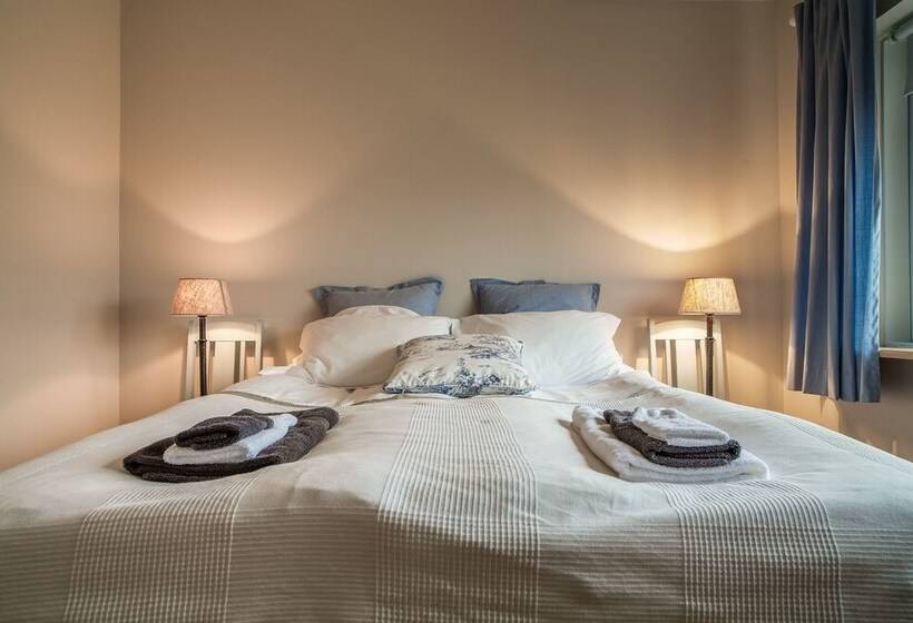 پانسیون Höfðagata Guesthouse