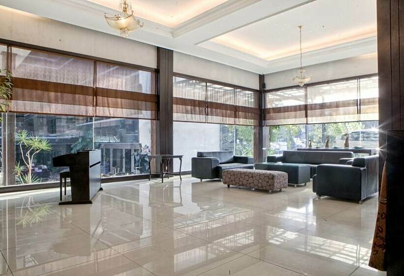 Пансион Reddoorz Plus Near Floating Market Lembang