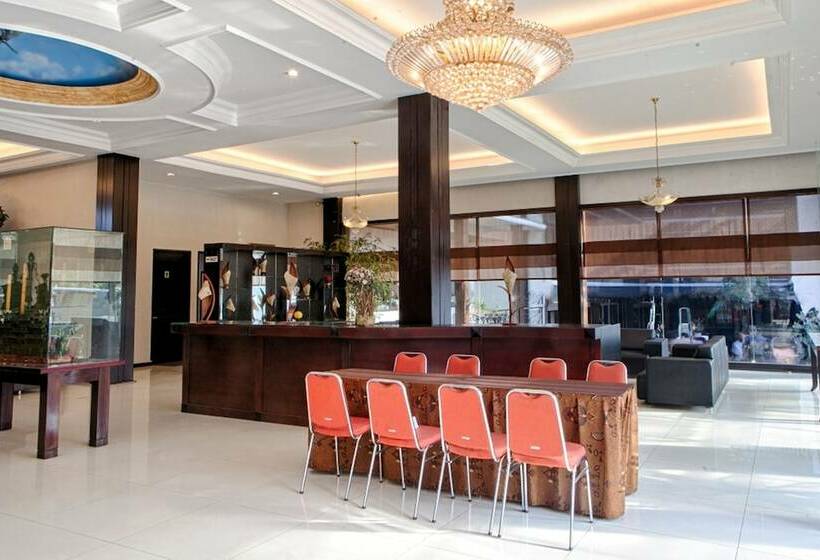 Пансион Reddoorz Plus Near Floating Market Lembang