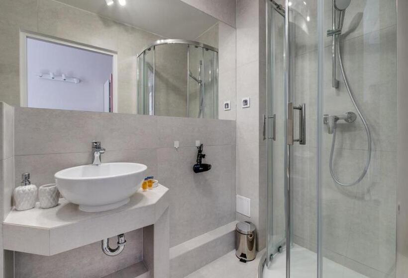 Savoy Mariacka Apartments