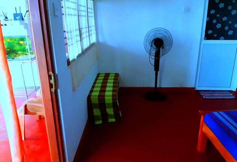 הוסטל Luna Beach Home & Cabanas