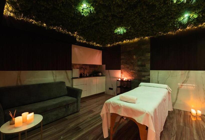 Aparthotel Diamond Spa Family