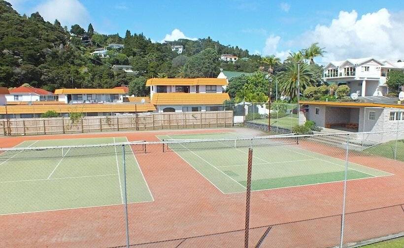 Bay Adventurer   Hostel