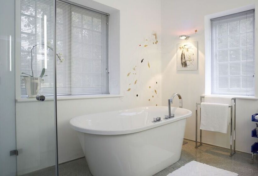 تختخواب و صبحانه Allee Bleue Hospiltality