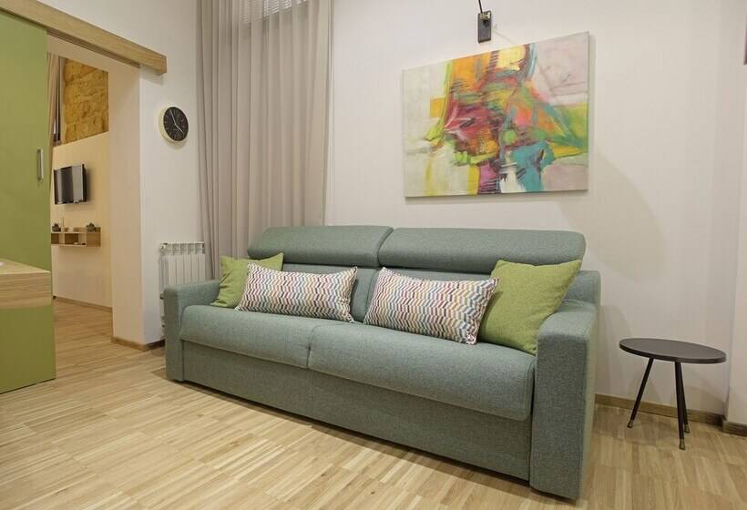 تختخواب و صبحانه Casa Tita