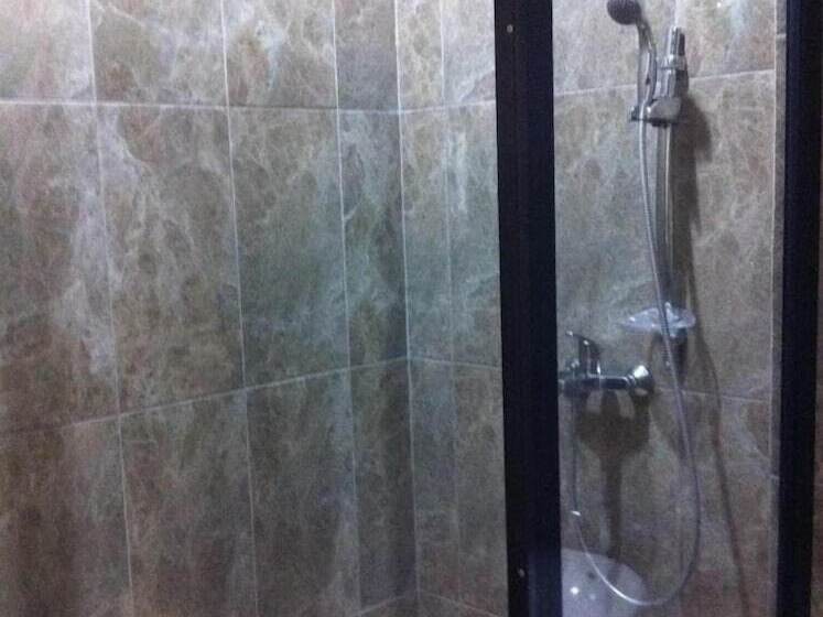 تختخواب و صبحانه Votel Viure Hotel Jogjakarta