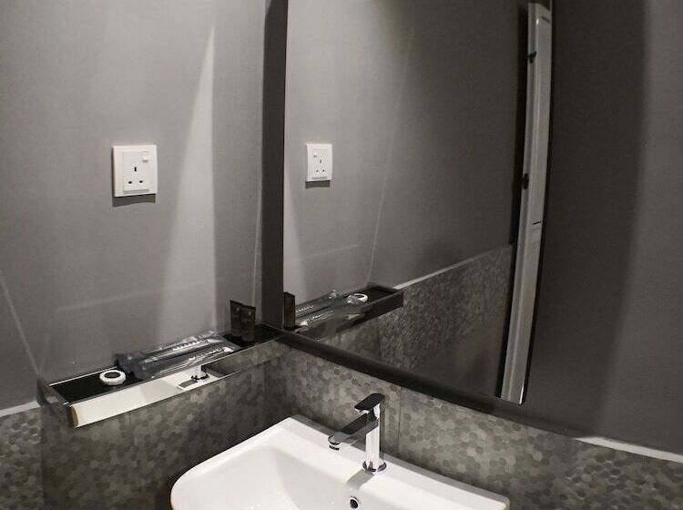 H Boutique Hotel Xplorer Kota Damansara