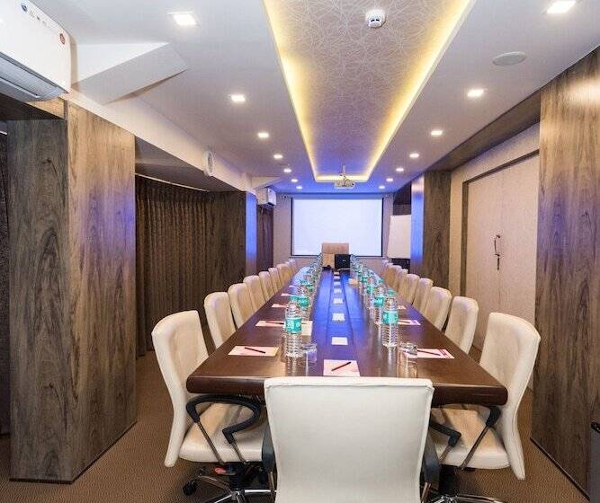 בית מלון כפרי Anthurium Circle