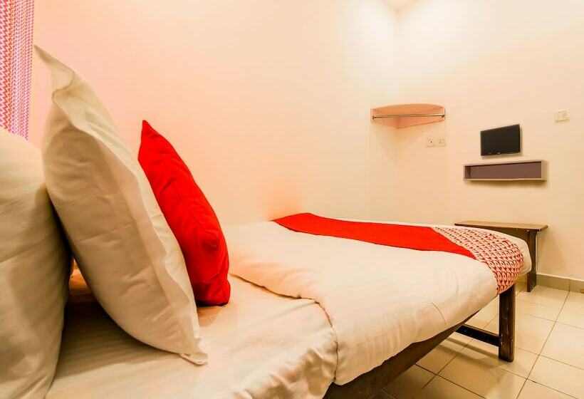 فندق Arambol Plaza Beach Resort By Oyo Rooms