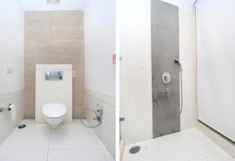 Hotel Capital O 2199 The Toy