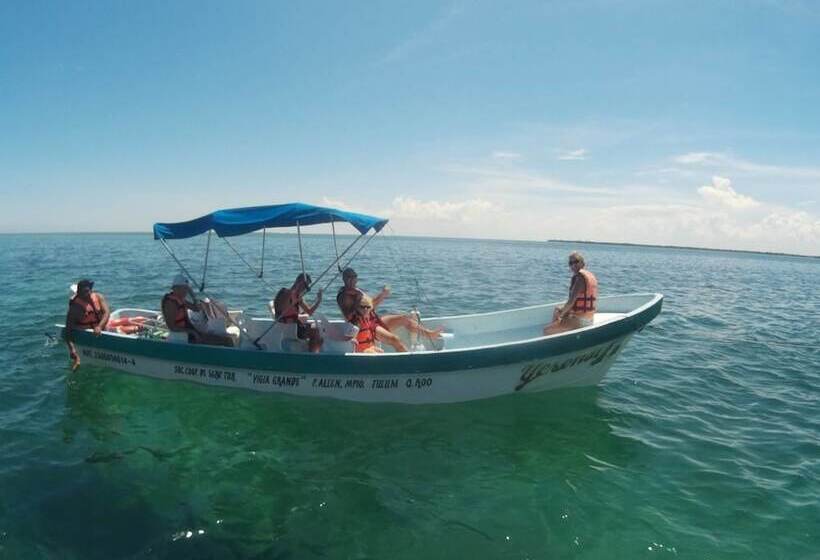 فندق Fisherman Lodge