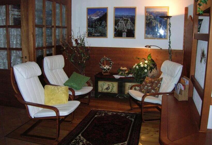 فندق Garni Civetta