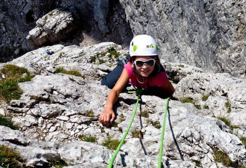 فندق Garni Civetta