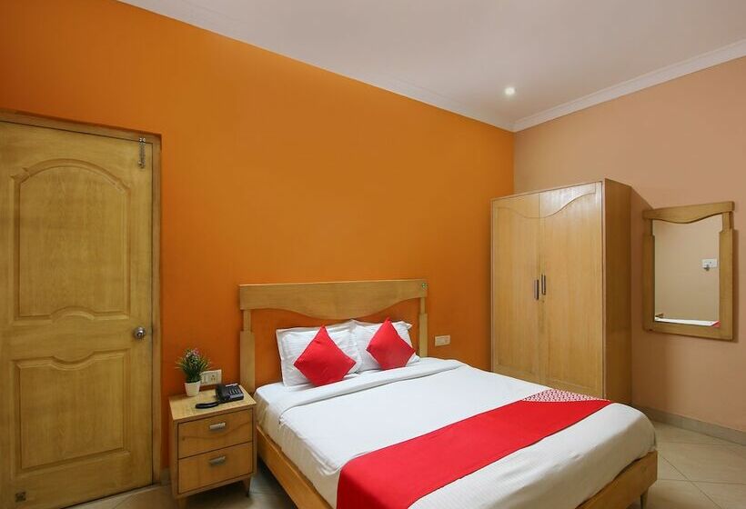 هتل Hallmark Begumpet By Oyo Rooms