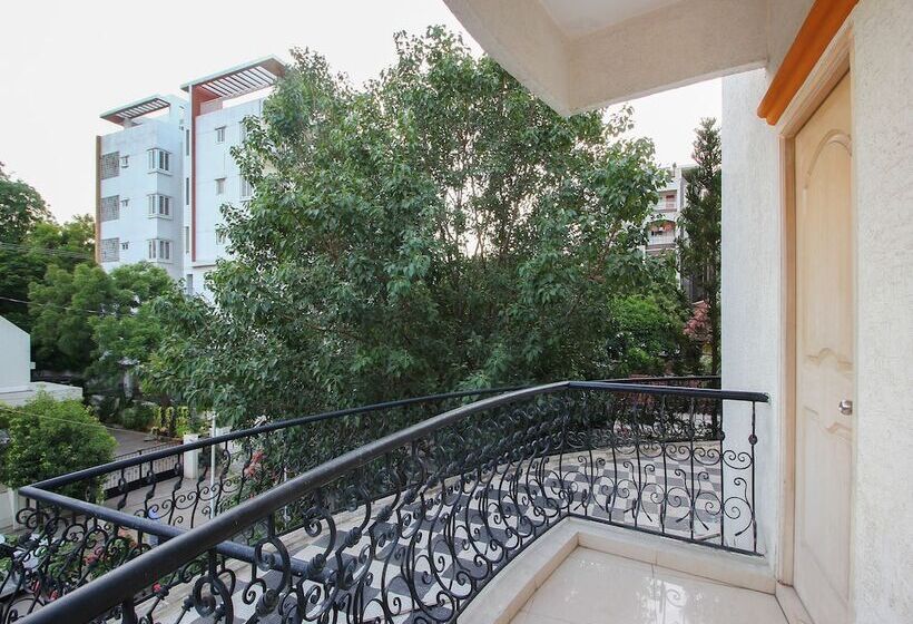 هتل Hallmark Begumpet By Oyo Rooms