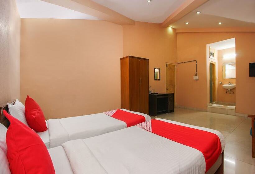 هتل Hallmark Begumpet By Oyo Rooms