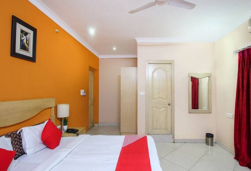 هتل Hallmark Begumpet By Oyo Rooms