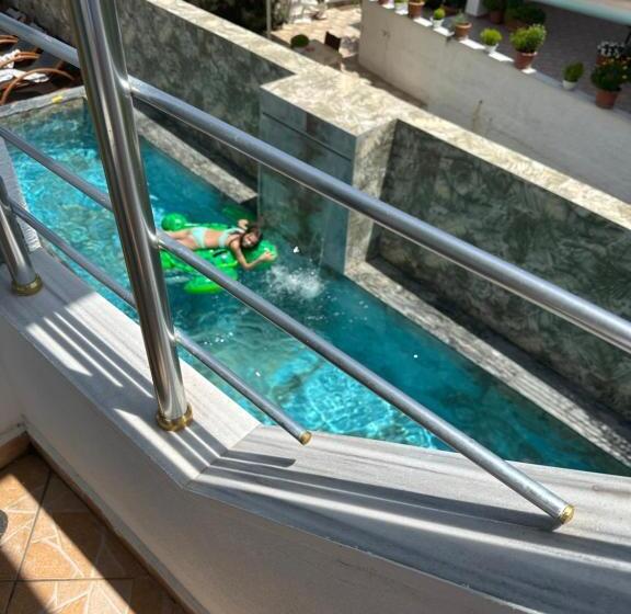 فندق Ilio Boutique