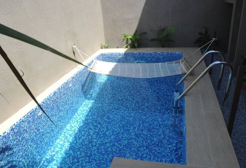 Отель Ivoire Lodge