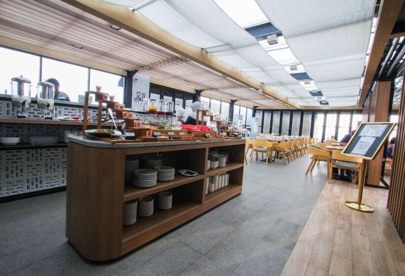 호텔 Kuretakeso Kemang