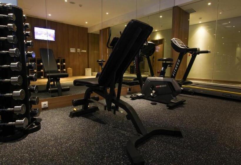 호텔 Kuretakeso Kemang