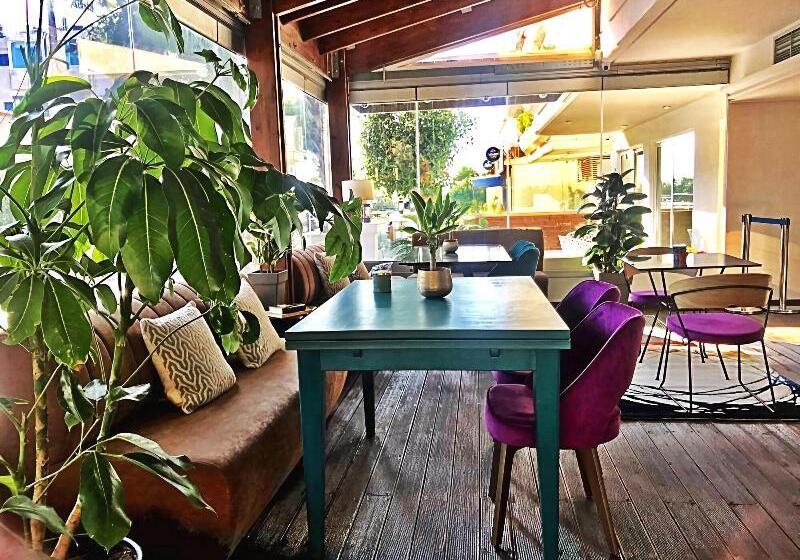 Maison 66, Riviera Hotels