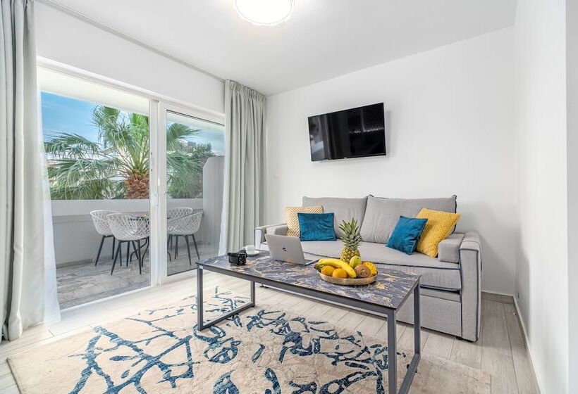 Maison 66, Riviera Hotels