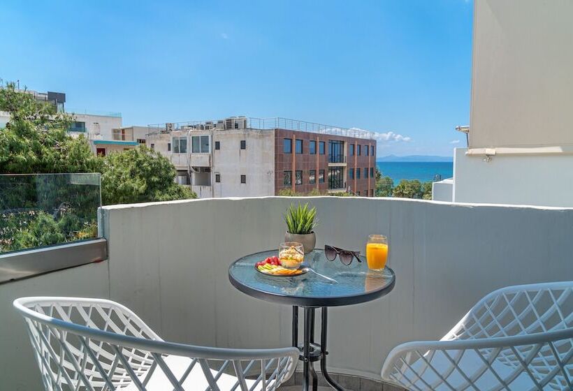 Maison 66, Riviera Hotels