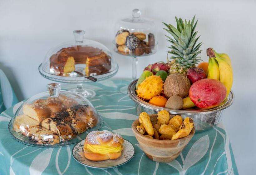 Maison 66, Riviera Hotels